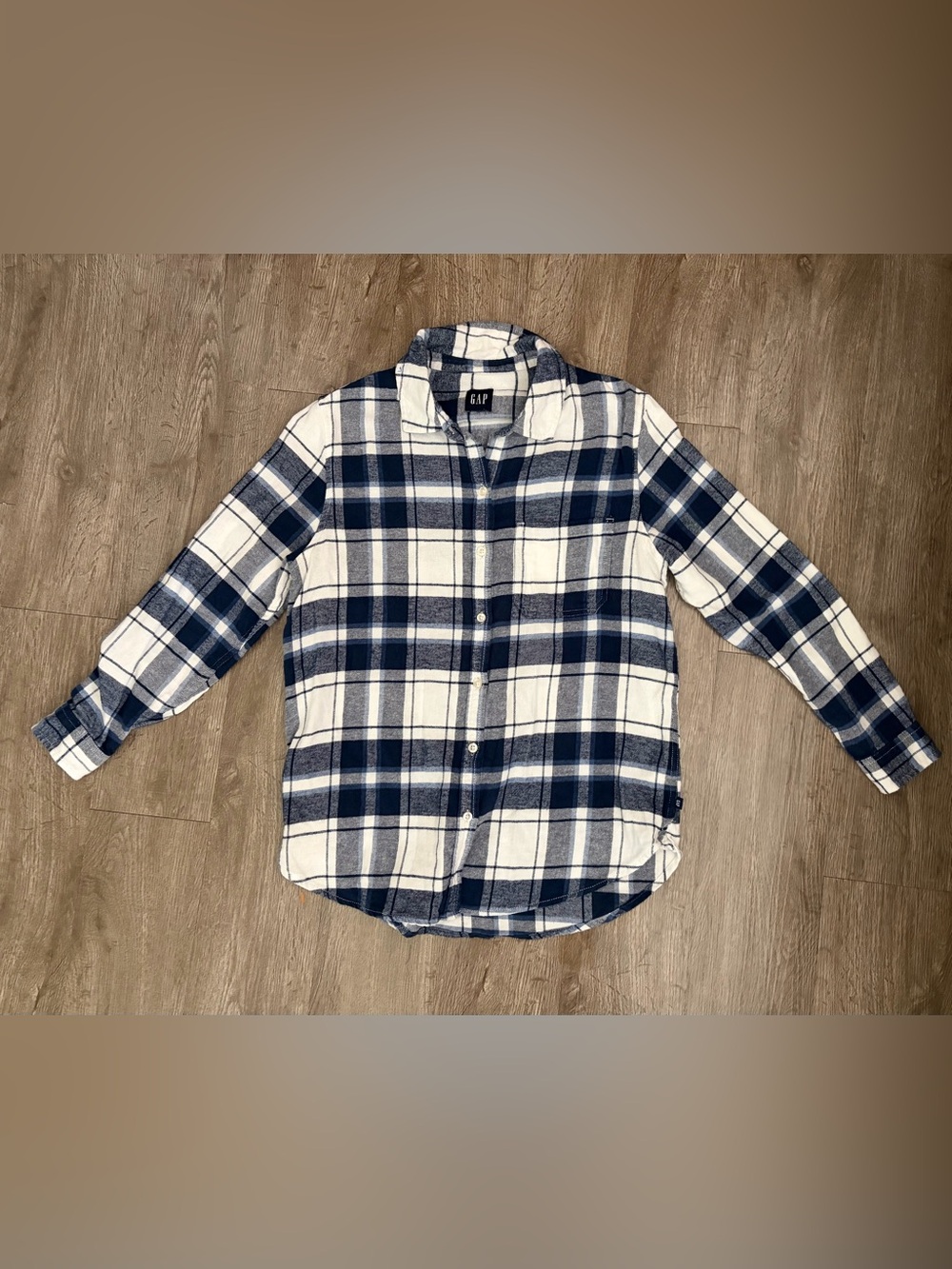 GAP Oversized Navy & White Plaid Flannel Button-Down Shirt Women's Medium